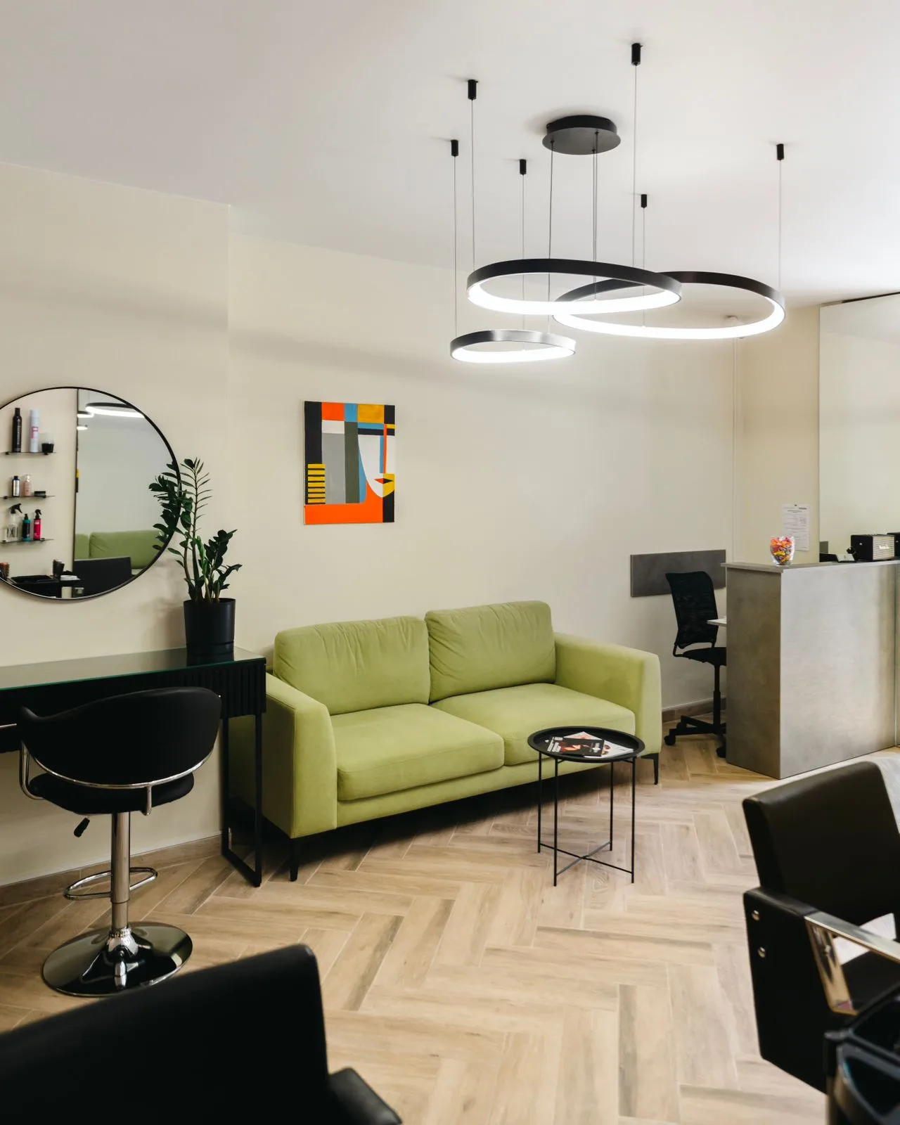 Ann Maison, სალონის ინტერიერი